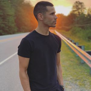 Meet your Posher, Corey